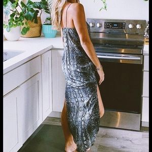 BNWT Acaica awa paradise dress w/ mask